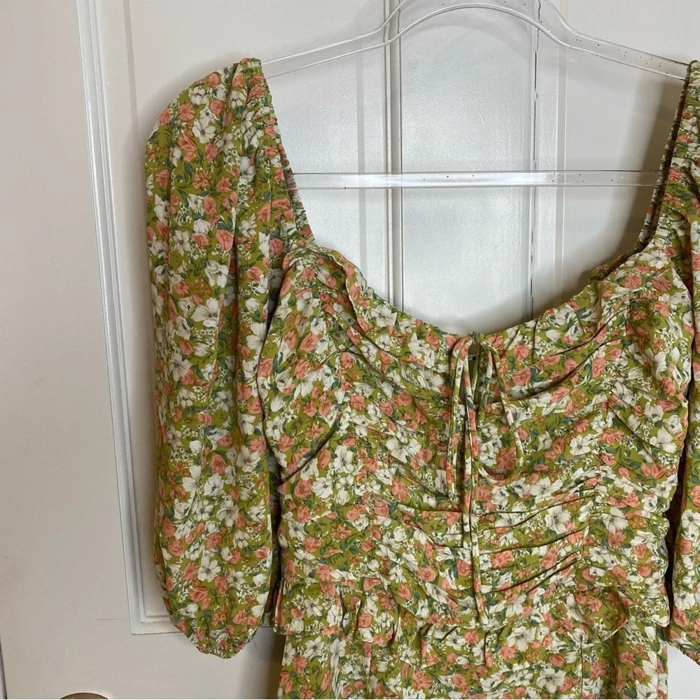 Lush Open Back Tie Ruched Mini Green Floral Short puffy sleeve Dress Siz… - Picture 5 of 12
